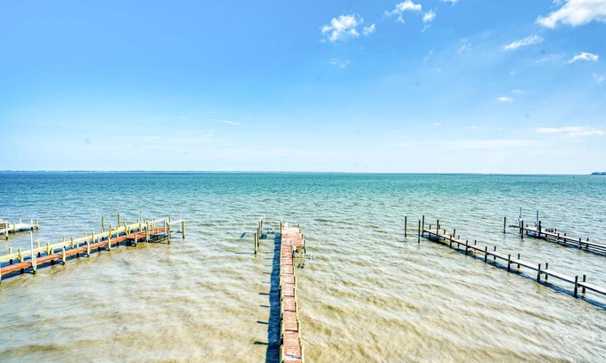 Captain's Cove House | Island View - Waterfront; Boat dock!