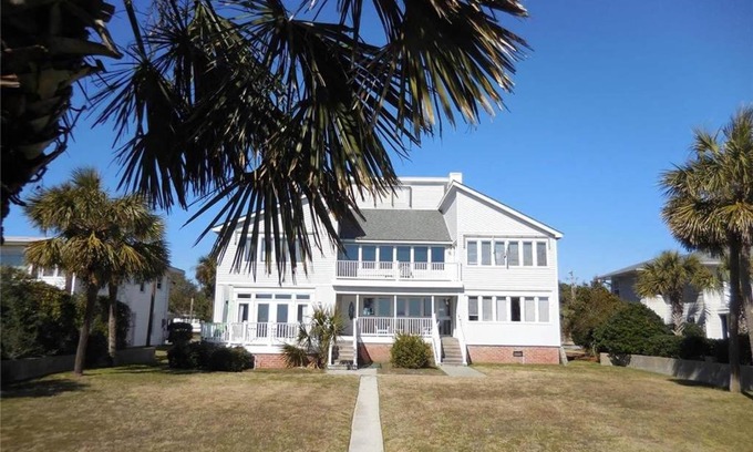 Golden Mile House | Isle of the Palms Home