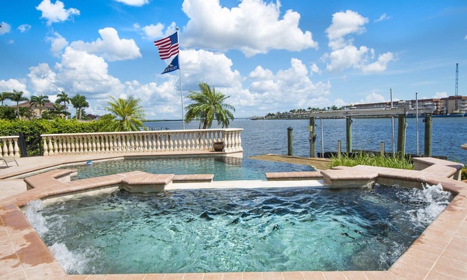 Isles of Capri House | Isles Of Capri & Marco Island area! Live Like Royalty In The 10,000 Islands -
