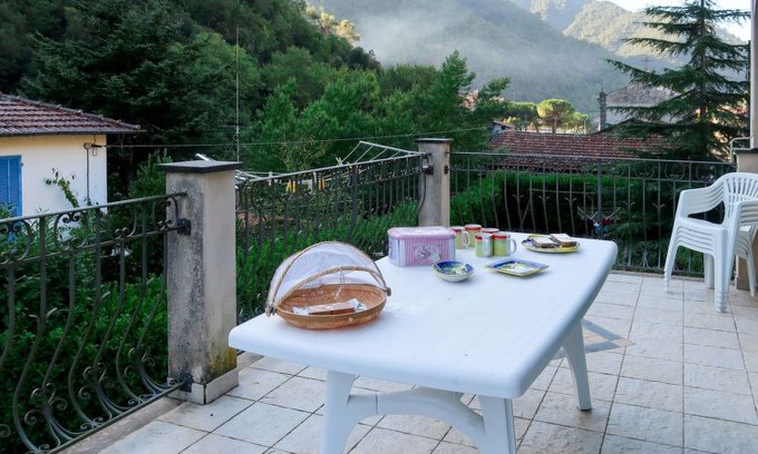 Isolabona Villa | Isolabona Holiday Home, Sleeps 20 with Free WiFi