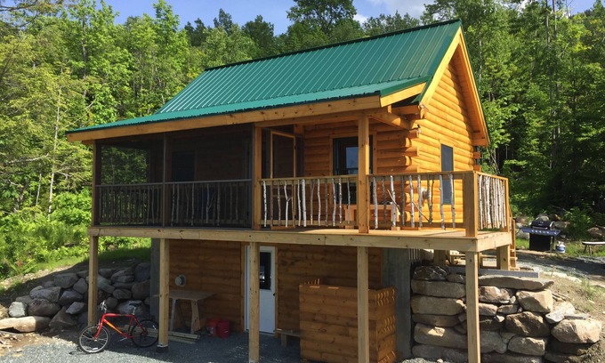 Jefferson Cabin | Isolated Log Cabin with Panoramic Views of Cherry Pond and White Mountains
