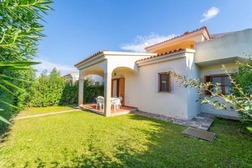 San Teodoro City Centre Apartment | ISS Travel, L'Avru - 700 m from La Cinta beach