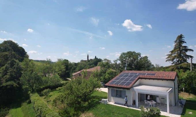 Monte San Pietro Apartment | Villa Pallegorie, Bologna panoramic hillside