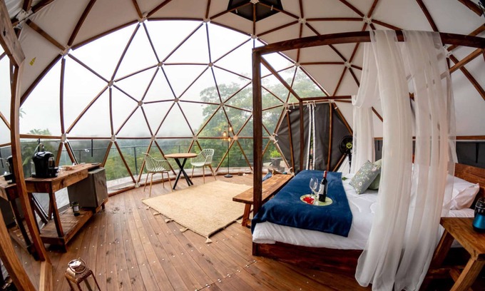 San Francisco House | It is a beautiful luxury glamping site located next to a forest reserve and a great view.