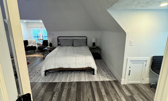 Butler Apartment | It may be haunted, but it's cute! One of the oldest houses in Butler.
