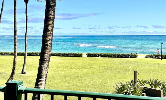 Kapaa Condo | It's All About the View! Oceanfront, A/C, Elevator, Discount