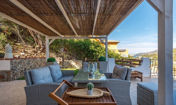 Torre delle Stelle Villa | Villa Camelia panoramic villa facing the sea