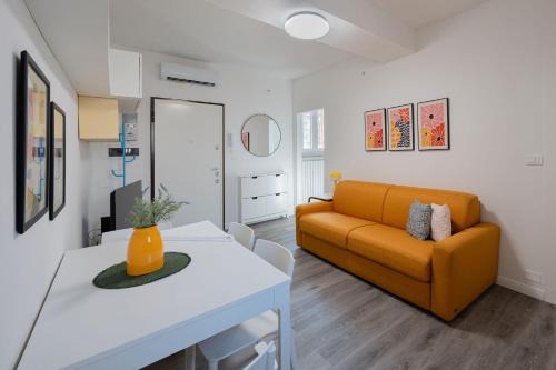 Pavia Apartment | Italian Experience- Aselli Home