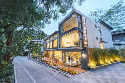 Huicheng Qu House | iTree Guanhu Academy Huizhou West Lake