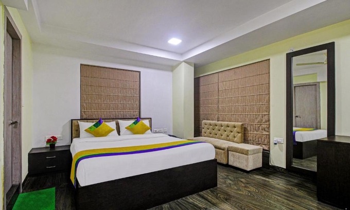 Kalighat Hotel | Itsy Hotels Reotel Near Rabindra Sarobar