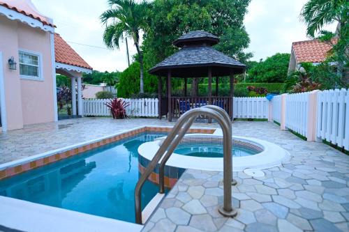 Gate Park Villa | Iyanola Tee Joys Villa