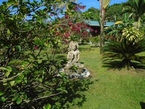 Carenero Island House | J and H Garden Cabinas