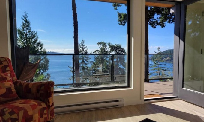 Bowen Island Apartment | J and Js
