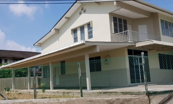 Sibu House | J & I Homestay