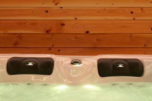Villedieu-les-Poeles Apartment | Jacuzzi privatisé en accès illimité Duplex