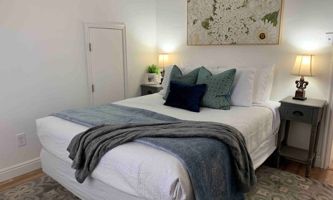 Spring City House | Jailer's Cottage * Entire Home * Sleeps 10
