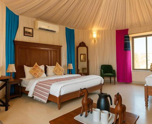 Amar Sagar Pol House | Jaisalmer Sunrise Desert Resort With Pool