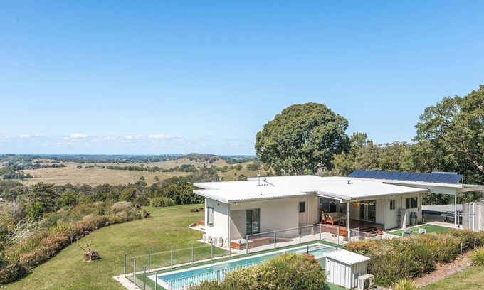 Myocum House | Jali Burugar - serene hinterland retreat with pool