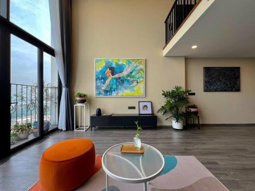 Tay Ho Apartment | Janet PentHouse - WestLake - by LioHousing