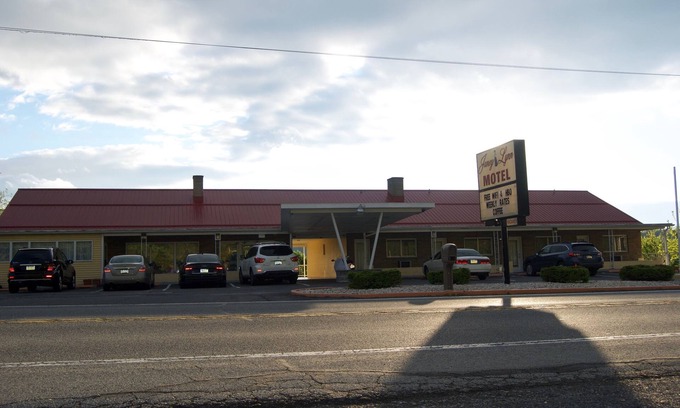 Bedford Hotel | Janey Lynn Motel