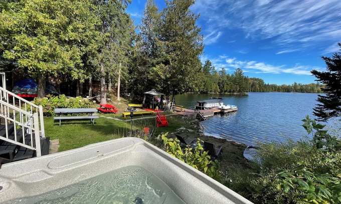 Highlands East House | Jani's Lakeview Cottage, Jani's Lakeview Cottage 12-20 Guest