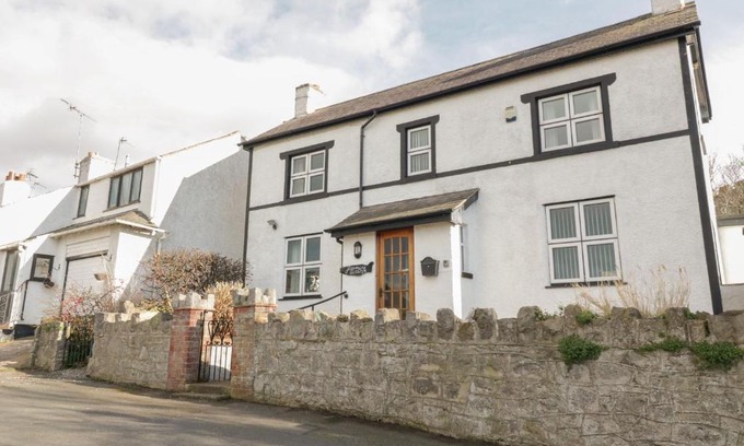 Rhuddlan House | Jasmine Cottage