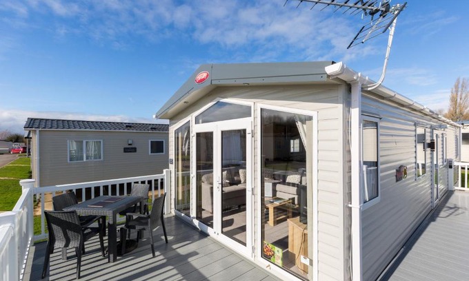 South Cerney Ski Chalet | Jasmine