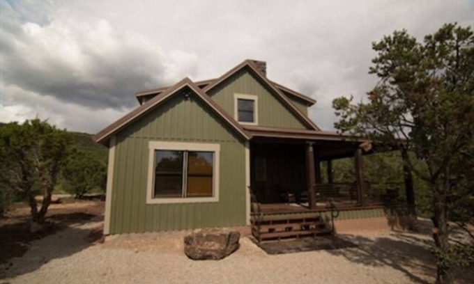 Moab Cabin | Jaydee’s Run - Cabin