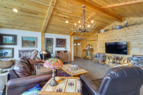 Jefferson House | Jefferson Home with Mountain Views and Horse Pastures