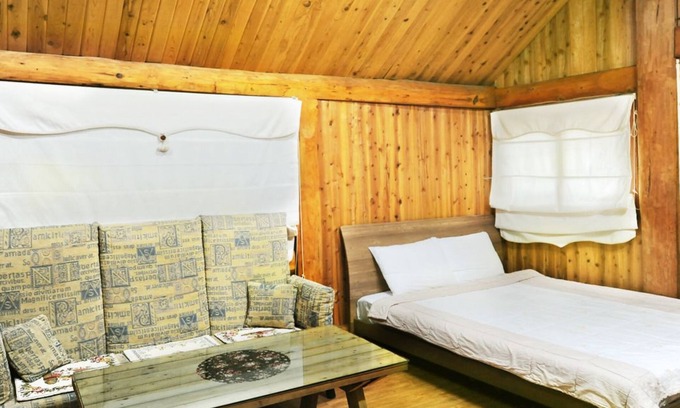 Pyoseon Condo | Jeju Log Pension
