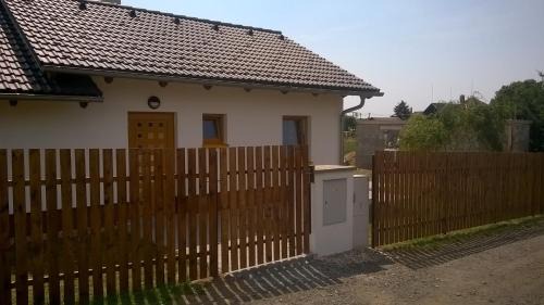Velka Jesenice House | Jendův domeček