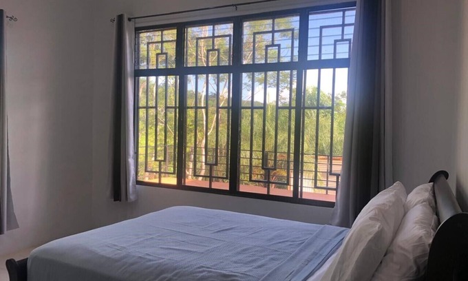 Seven Miles El Progresso House | Jenny’s Villa, Santa Elena, Belize