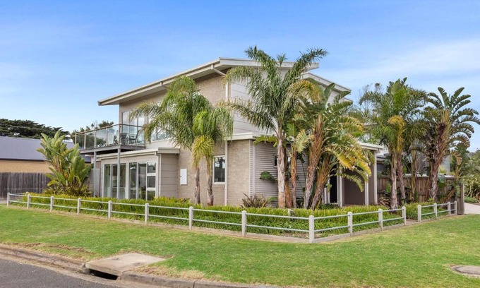 St Leonards House | Jetty View