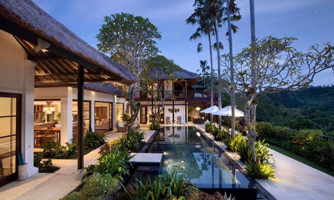 Jimbaran Bay Villa | Jimbaran four bedroom villa, 8 minutes walk to the beach