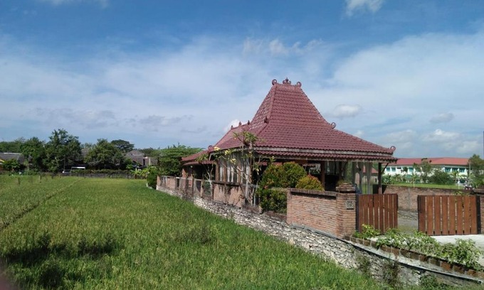 Sewon House | JOGLOPARI GuestHouse bukan untuk pasangan non pasutri
