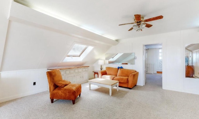 Provincetown House | John Cabot