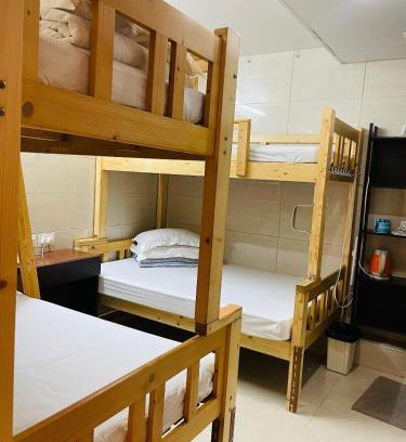 Mong Kok House | Johnson Hostel