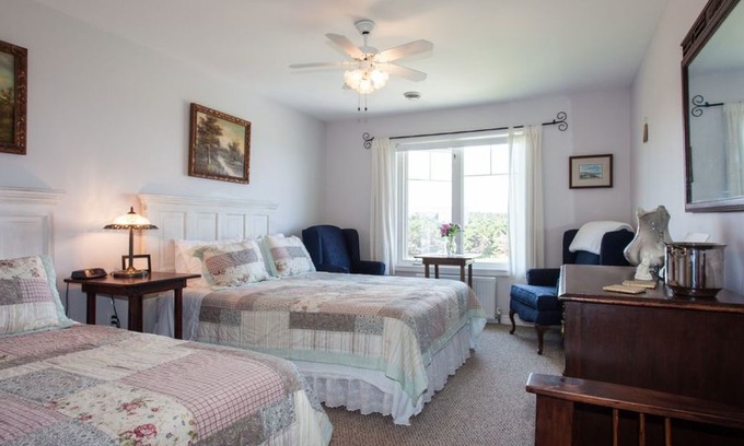Hermanville Bed & Breakfast | Johnson Shore Inn - PEI - Rooms 5 & 6 - Second Floor Triple - Queen bed and a twin