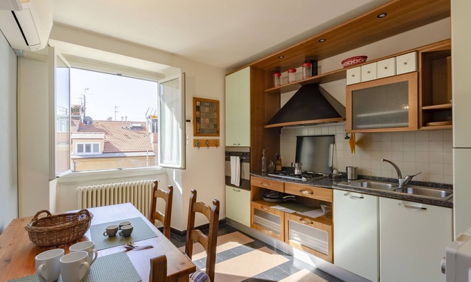 Sestri Levante Apartment | JOIVY Cosy Apt For 6 In An Ancient Pirate Watchtower