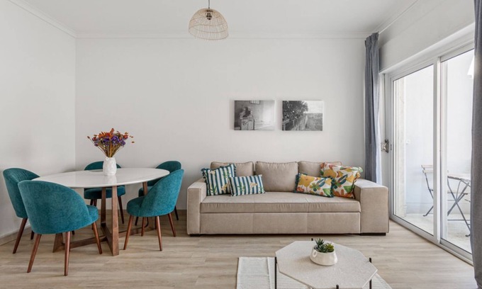 Sao Domingos de Benfica Apartment | JOIVY Striking flat in Benfica