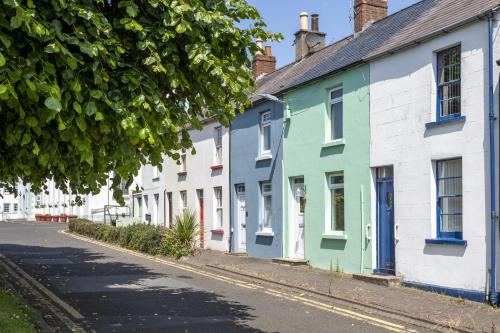 Carrickfergus House | Joymount Cottage, Carrickfergus - 2 bedroom