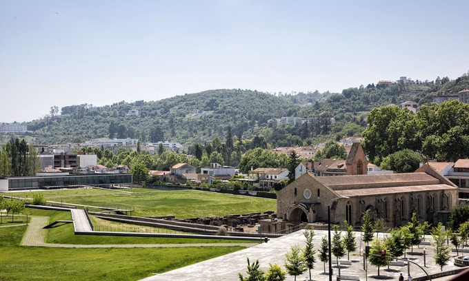 Coimbra House | JR Studios & Suites