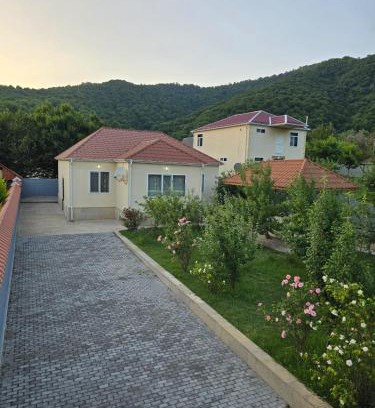 Ismailli House | Julian Guest House