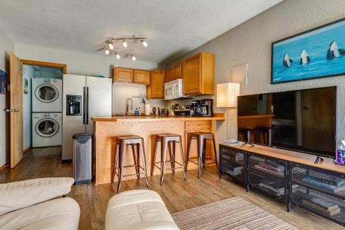 Mendenhall Valley Apartment | Juneau Apartment - Minutes to Mendenhall Glacier
