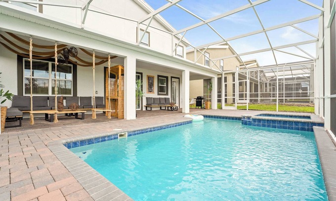 Four Corners House | Jungle House At Championsgate