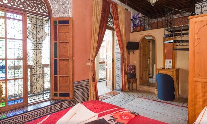 Ain Azlitan Bed & Breakfast | Junior Suite at Riad Layalina Fez: Pool, 360° View & Free Secure Parking at Foot