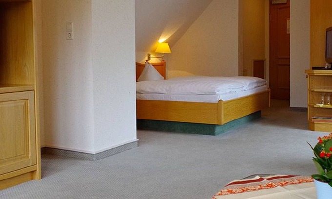 Burg House | Juniorsuite, Du/wc, Frühst. - Hotel am Spreebogen