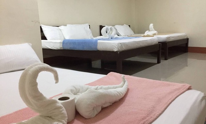 Tawala Bed & Breakfast | Junlyn ApartelleDeluxe Double or Twin roomnn