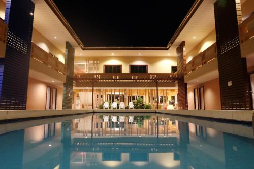 Amphawa Hotel | Juntima Place at Amphawa
