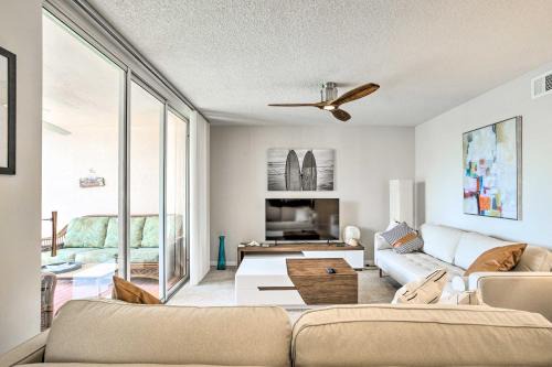 Jupiter Apartment | Jupiter Bay Condo with Pool Less Than Half Mile to Beach!